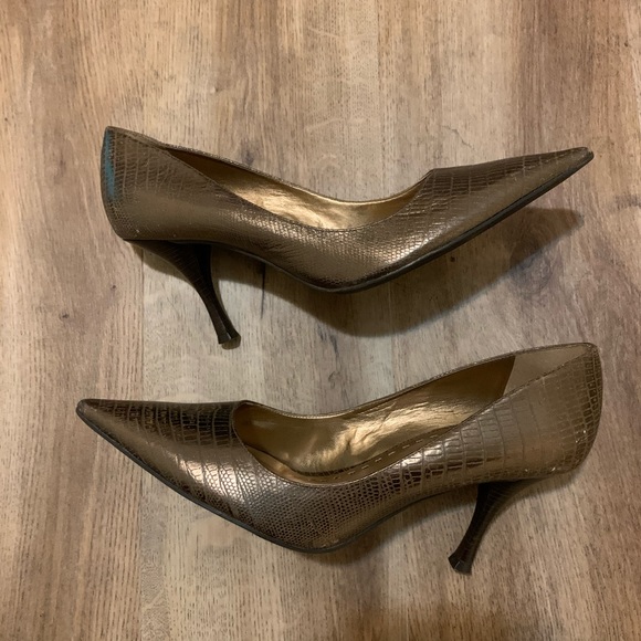 Gianni Bini Shoes - Gianni Bini Gold Pointed Heels Size 7.5